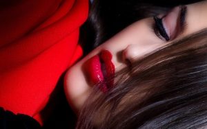 10 Popular Formats of Lip Colors For a Fashionista Woman